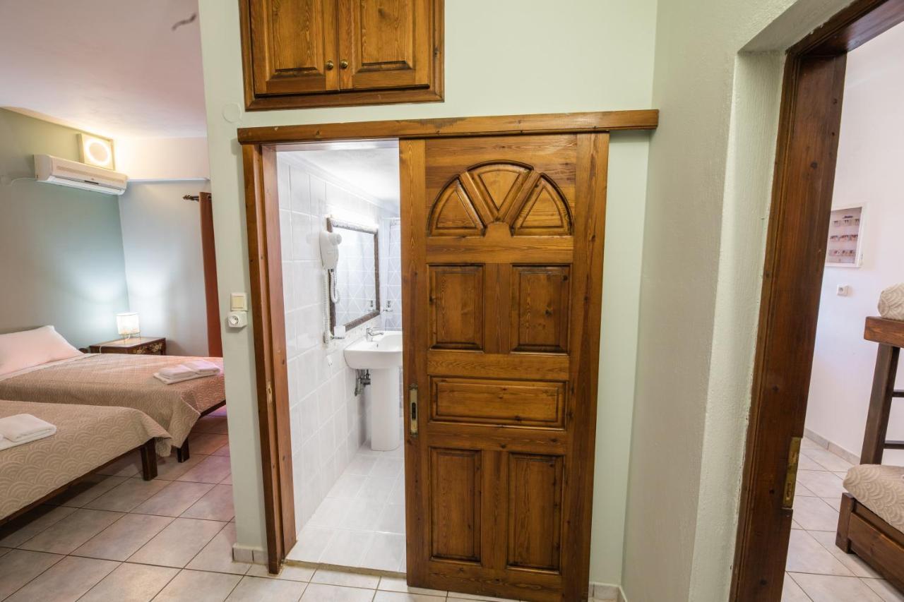 Villa Georgina B&B Katakolo Bagian luar foto