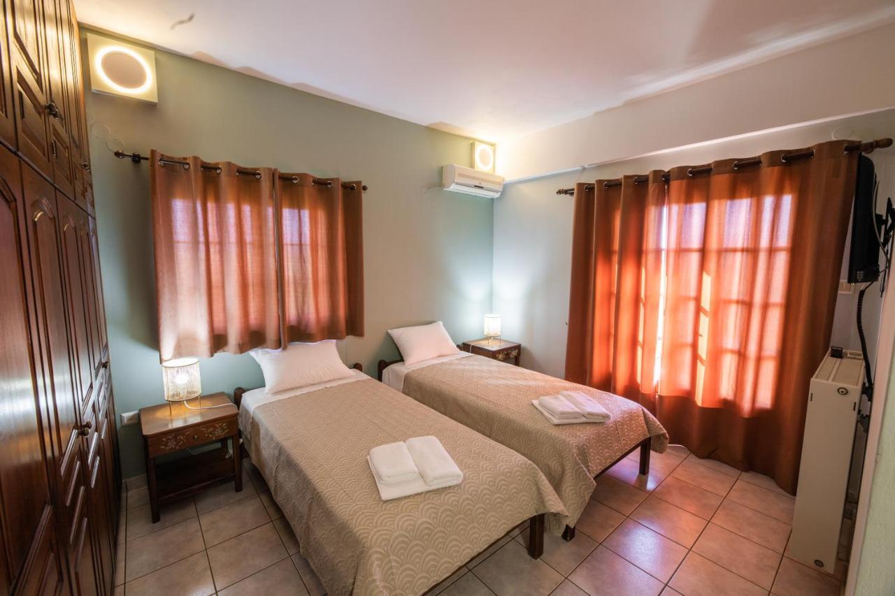 Villa Georgina B&B Katakolo Bagian luar foto