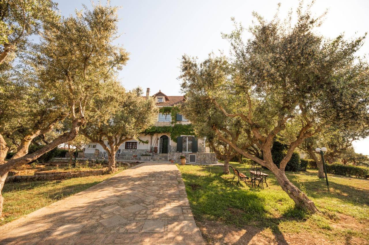 Villa Georgina B&B Katakolo Bagian luar foto