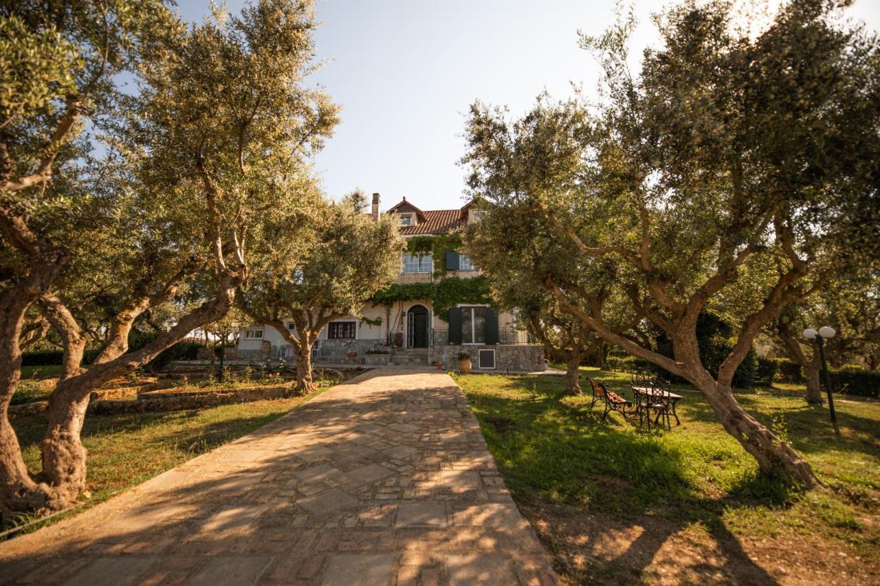Villa Georgina B&B Katakolo Bagian luar foto